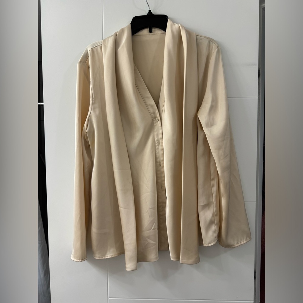 Blouse size L